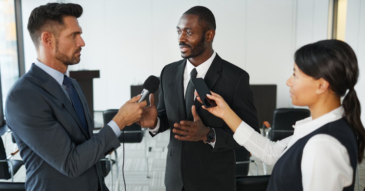 WX老号发卡网：白虎驿站app详情下载教程